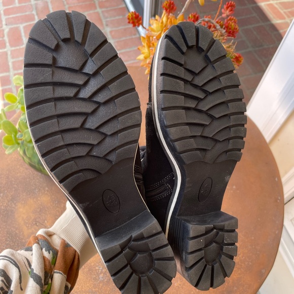 Brand new Ak sport boots - Picture 5 of 5